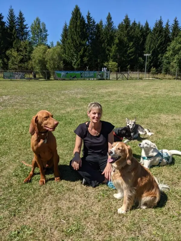 „Belinda – Hundetrainerin im Hundezentrum ASKOM Bad Tölz“